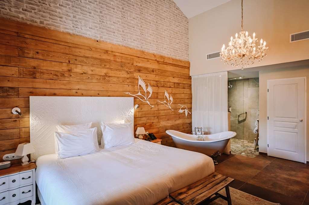 Hotel Le Hameau Des Pesquiers & Spa, Curio Collection By Hilton