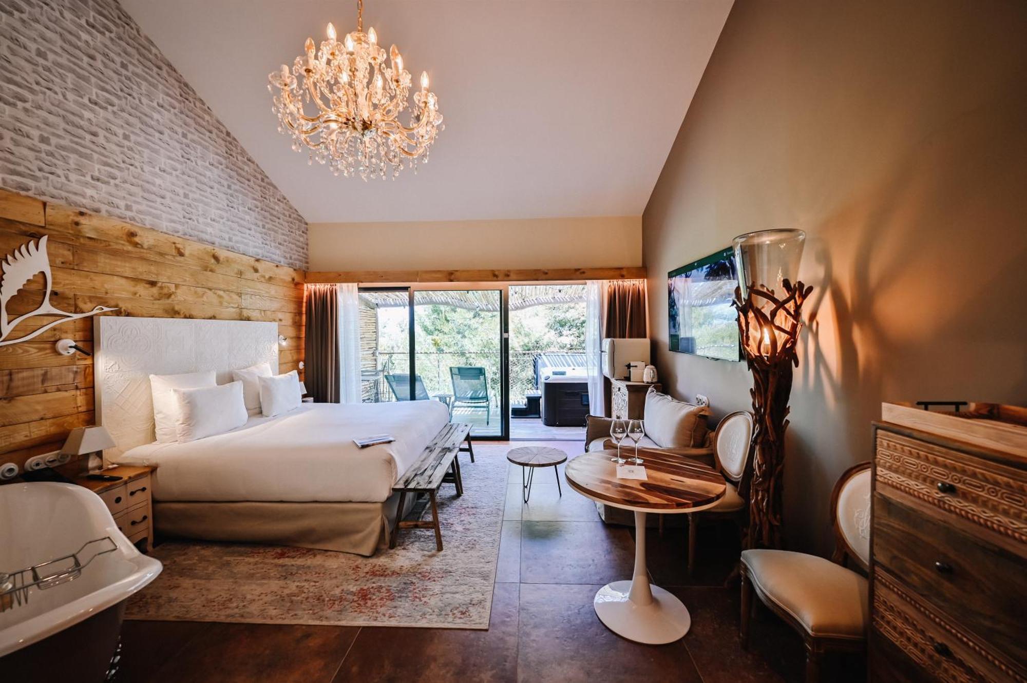 Hotel Le Hameau Des Pesquiers & Spa, Curio Collection By Hilton