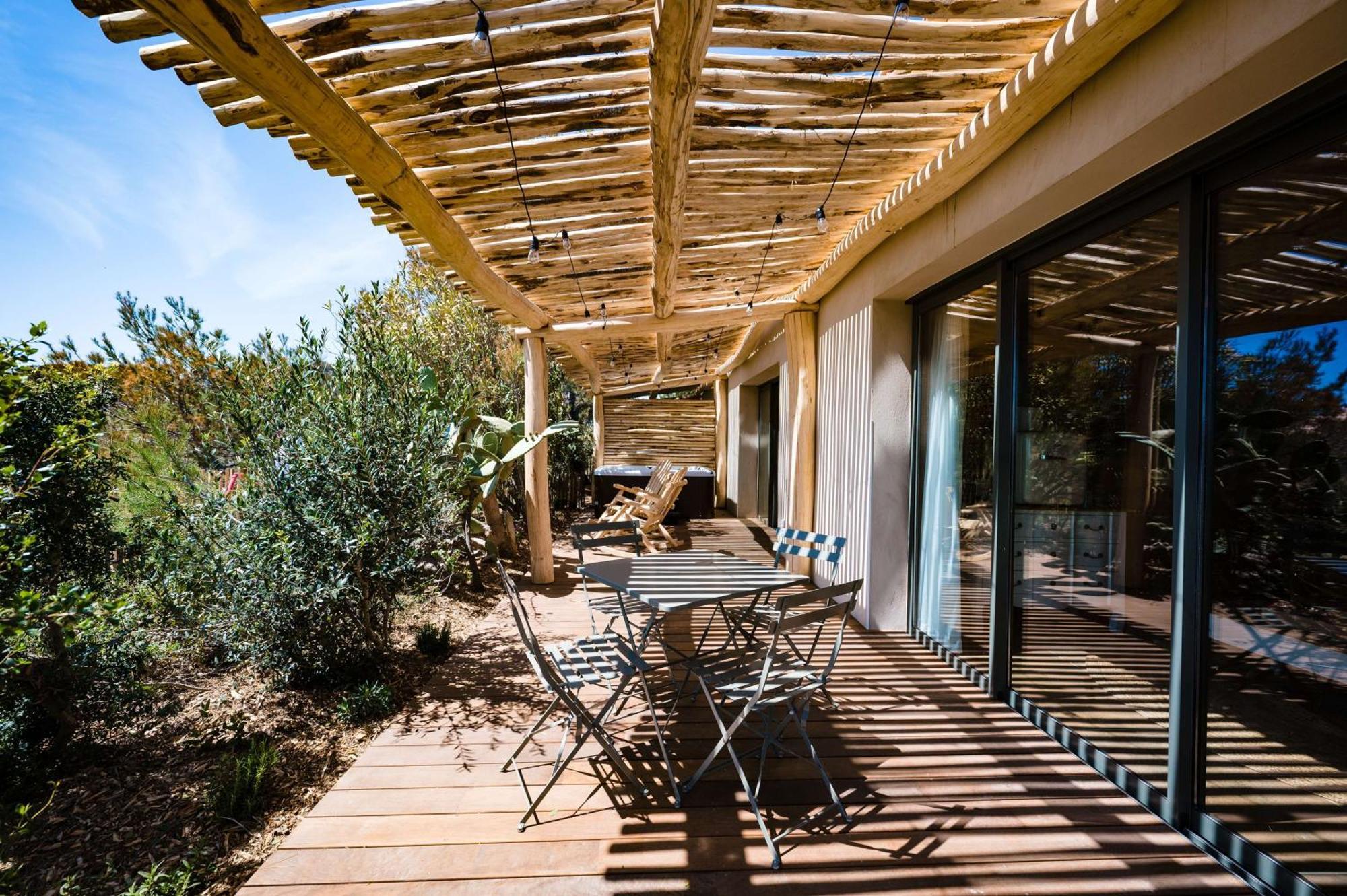 Hotel Le Hameau Des Pesquiers & Spa, Curio Collection By Hilton