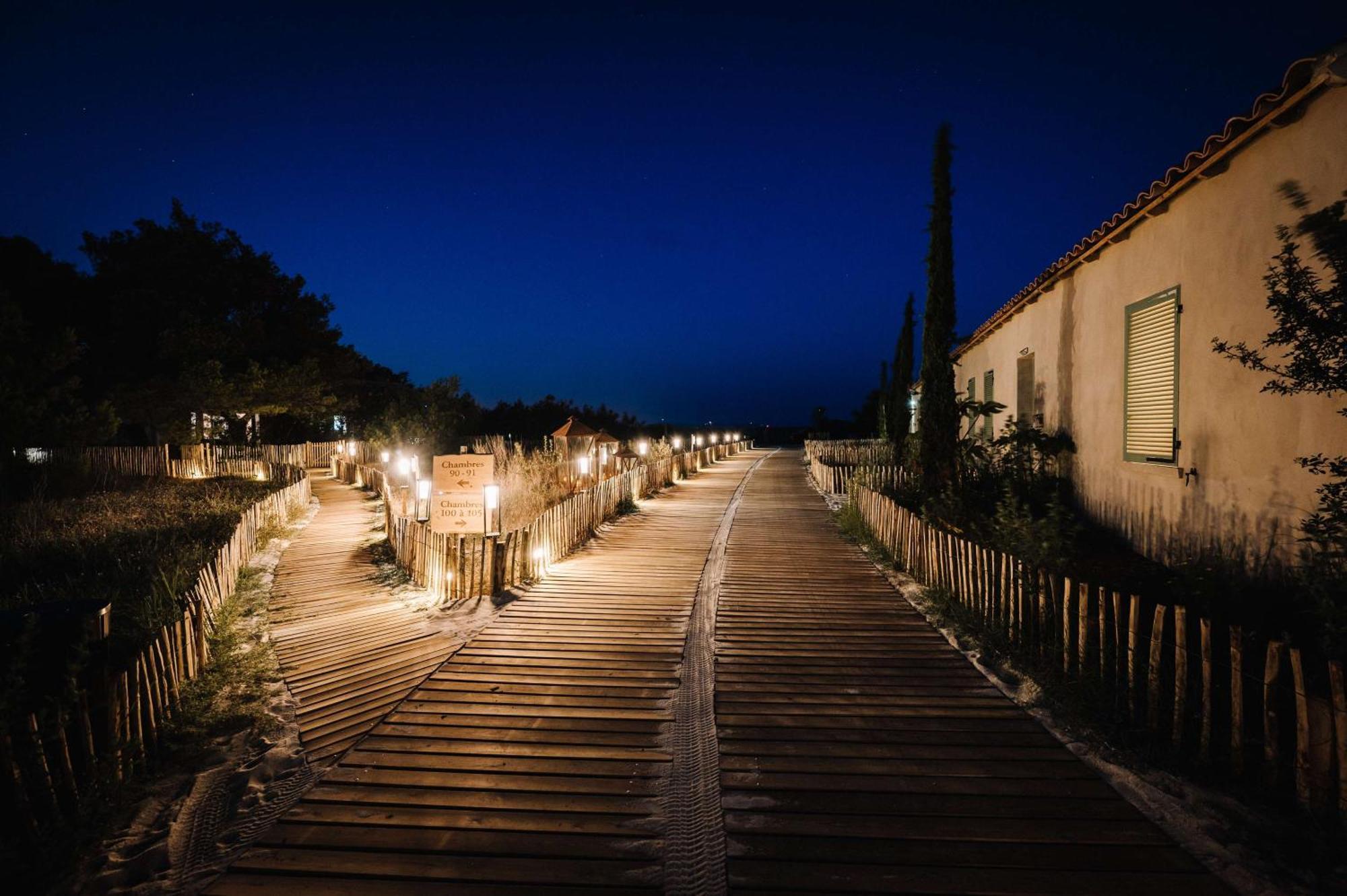 Hotel Le Hameau Des Pesquiers & Spa, Curio Collection By Hilton Hyeres