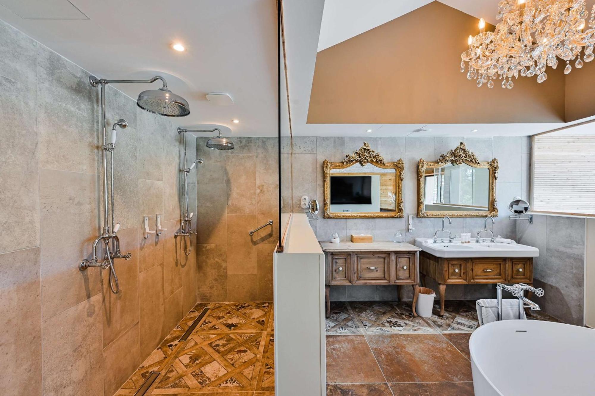 Hotel Le Hameau Des Pesquiers & Spa, Curio Collection By Hilton